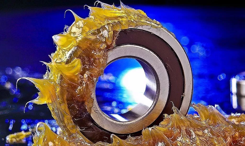 如何防止軸承潤滑脂添加過量呢？